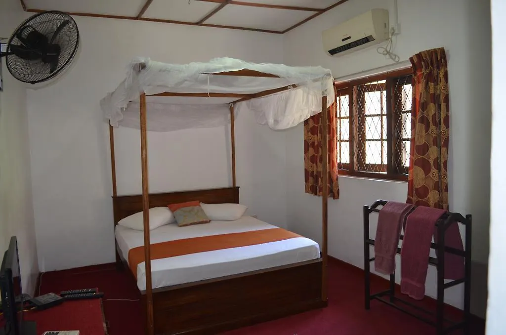 Kevins Vista Lago Hotel Kandy 0*,