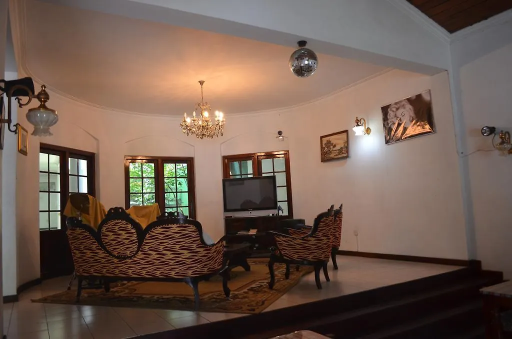 Kevins Vista Lago Hotel Kandy 0*,  Sri Lanka